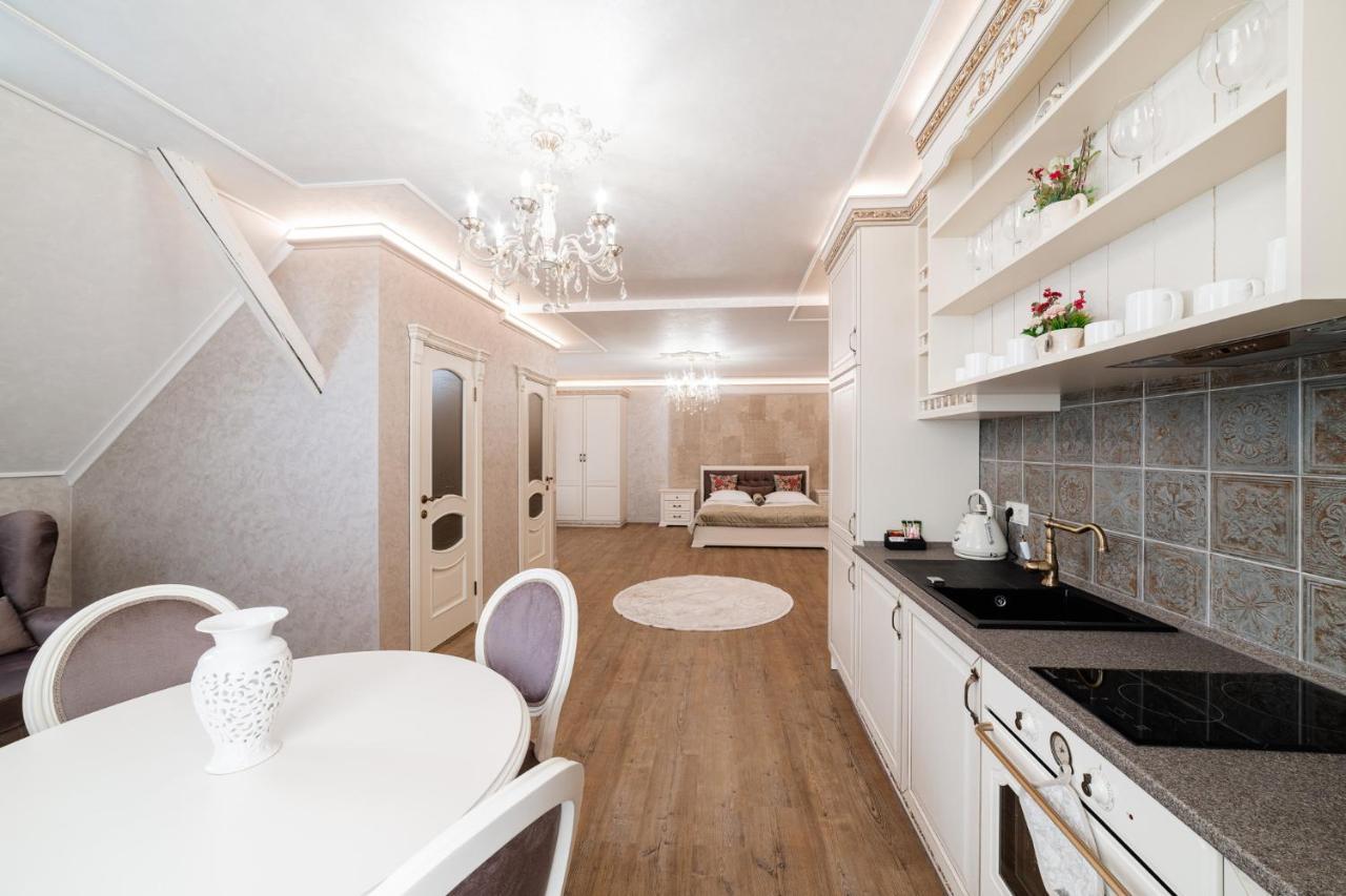 Vip Apartment On Duhnovicha Street .Free Parking. Úzhgorod Exterior foto