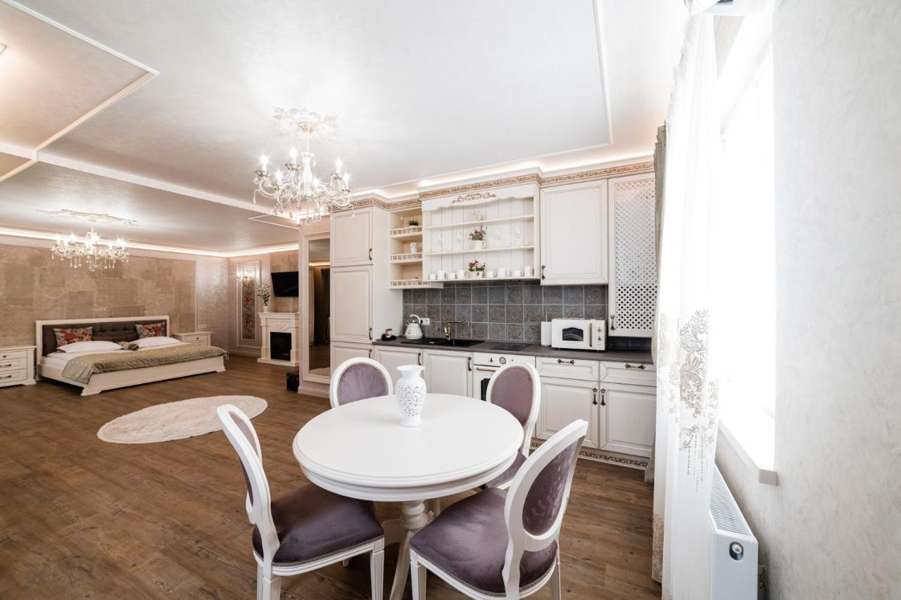 Vip Apartment On Duhnovicha Street .Free Parking. Úzhgorod Exterior foto