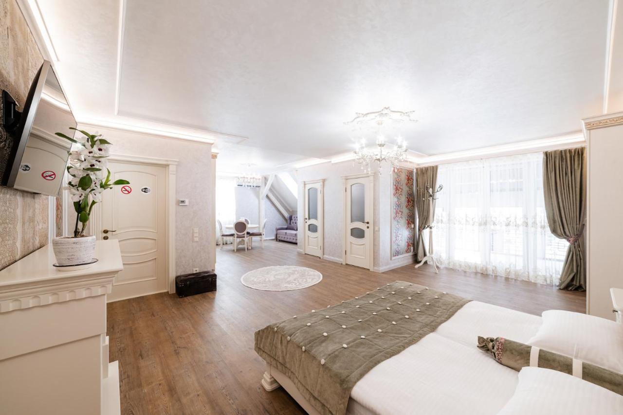 Vip Apartment On Duhnovicha Street .Free Parking. Úzhgorod Exterior foto