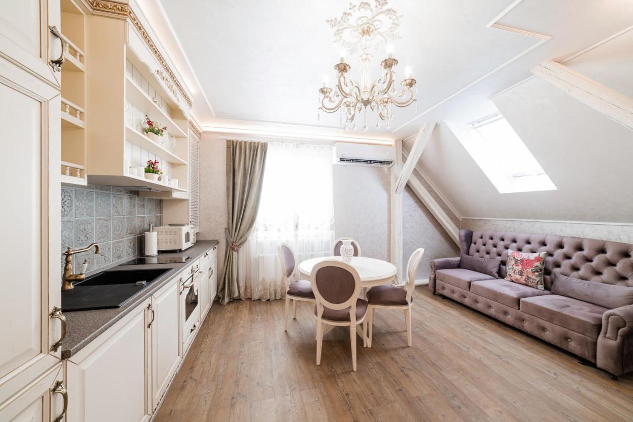 Vip Apartment On Duhnovicha Street .Free Parking. Úzhgorod Exterior foto
