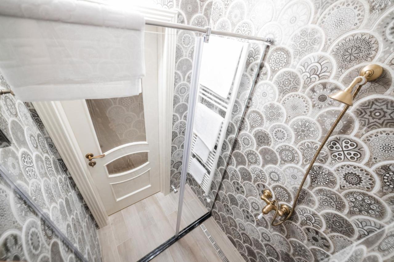 Vip Apartment On Duhnovicha Street .Free Parking. Úzhgorod Exterior foto