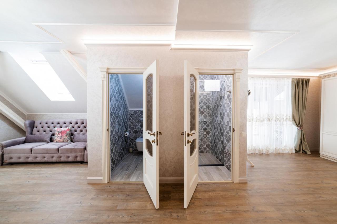 Vip Apartment On Duhnovicha Street .Free Parking. Úzhgorod Exterior foto
